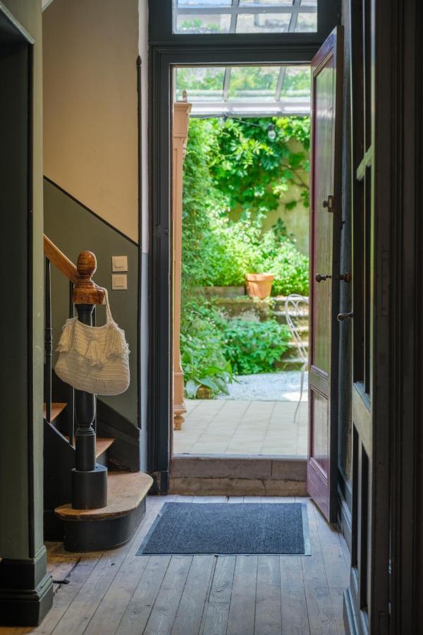 Appartement Avec Son Patio Dans Centre Historique De Bourg エクステリア 写真